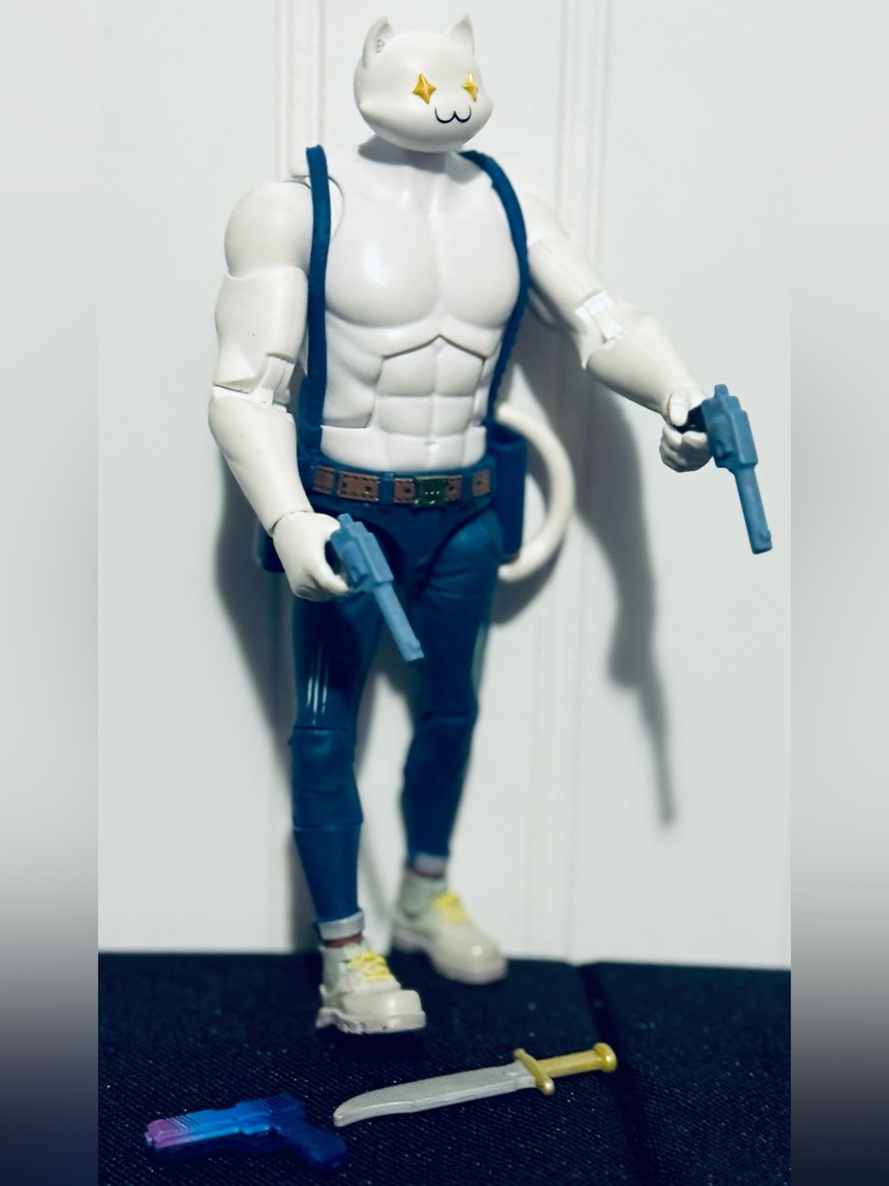 2 (Unboxed) 6IN. FORTNITE VICTORY ROYALE SERIES FIGURES— BRUTUS & MEOWSCLES - Picture 12 of 16